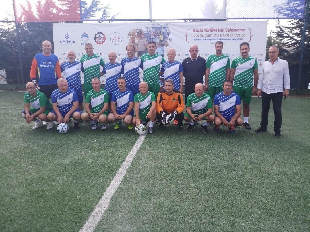 Zabıta İle Esnaf Bu Kez Yeşil Sahada Karşı Karşıya Geldi