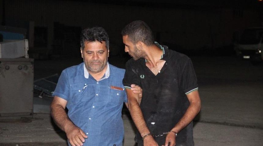 Makaradaki Bakır Kabloları S&ouml;kerken Su&ccedil;&uuml;st&uuml; Yakalandılar