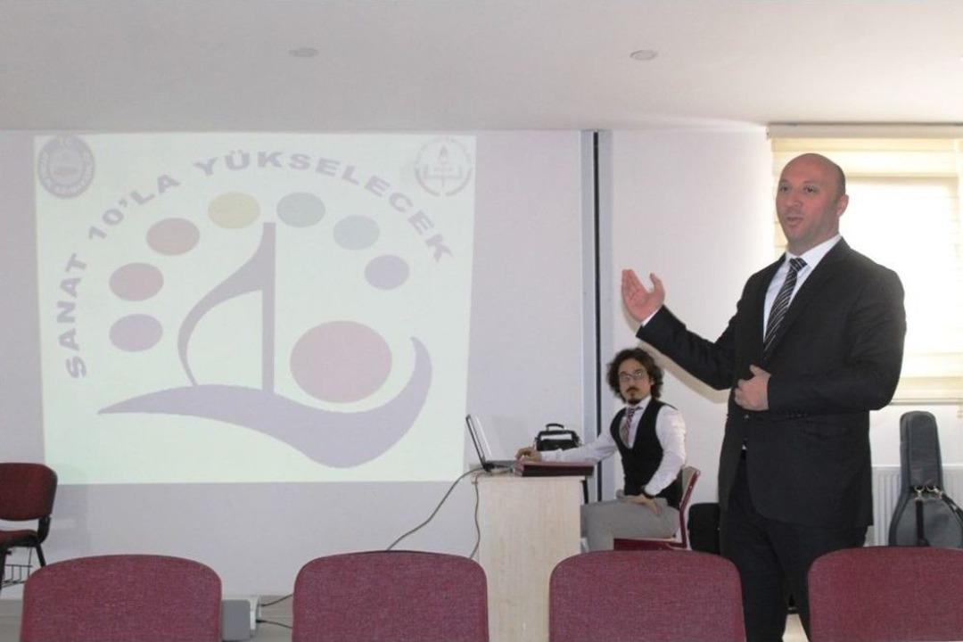 Ayvalık&rsquo;ta Eğitim, Sanat 10&rsquo;la Y&uuml;kselecek