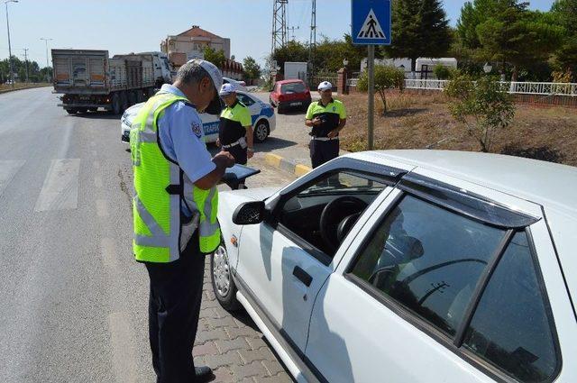 Bartın’da Emniyet Kemeri Kontrolleri Sıklaştırıldı