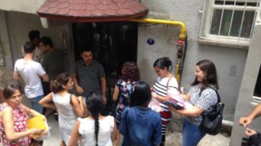 Cemaat Üyeleri Abd’li Papaza Sevdiği Yemeklerden Getirdi