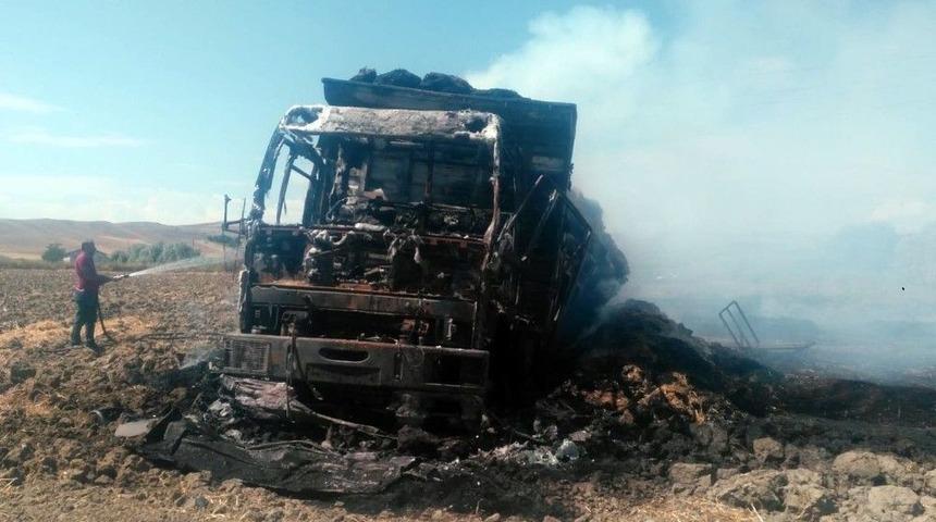 Yüksek Gerilim Hattına Takılan Kamyon Yandı