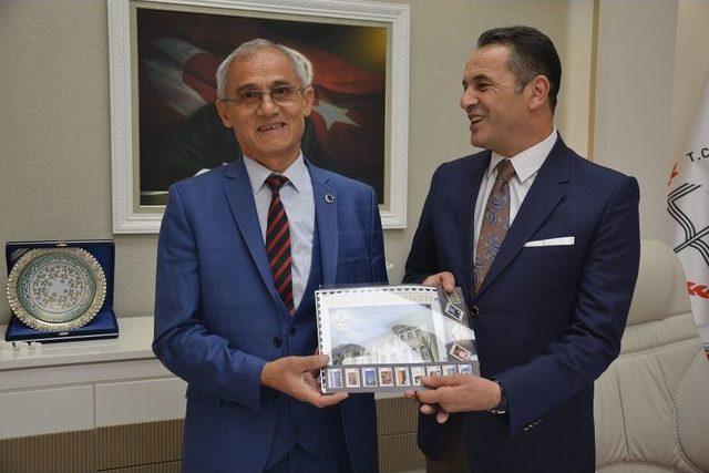 Uşak’ın Tarihi Milli Eğitim Binası Pullarla Tanıtılacak 1