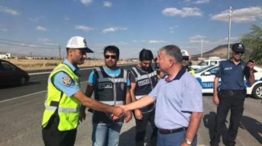 Kaymakam Duru &lsquo;kırmızı D&uuml;d&uuml;k&rsquo; Uygulamasını Denetledi