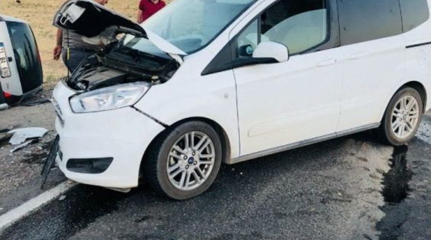 Cizre&rsquo;de Trafik Kazası: 3 Yaralı