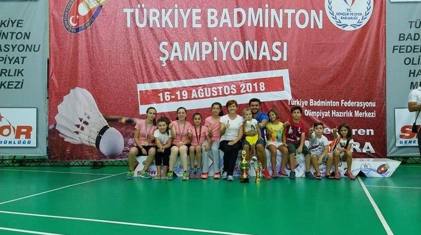 Badminton’da Türkiye Şampiyonu Oldular