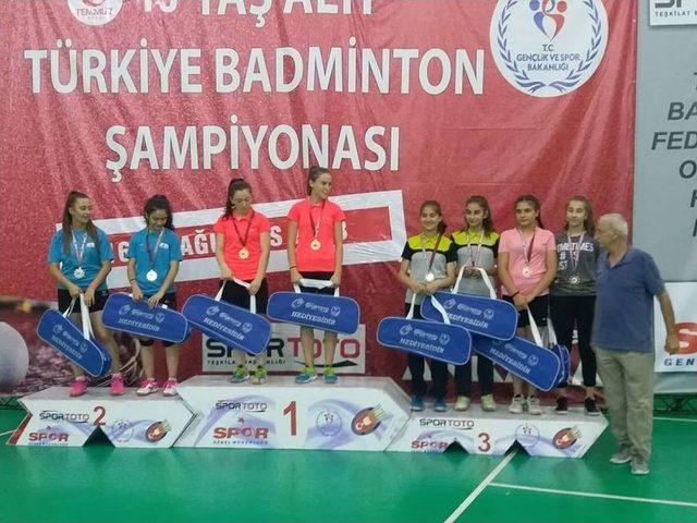 Badminton’da Türkiye Şampiyonu Oldular