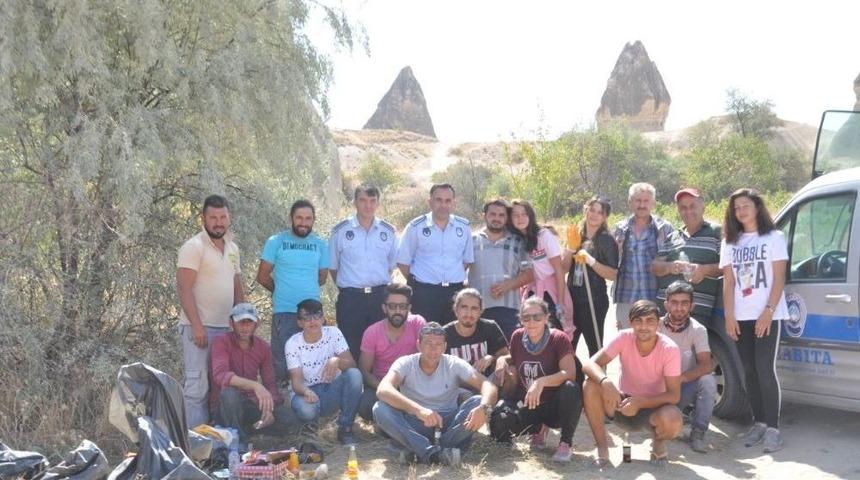 G&ouml;reme Belediyesi Ve Turizmciler Vadi Temizledi
