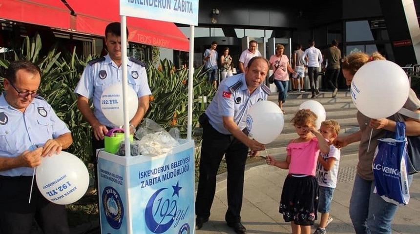 İskenderun Zabıtasından &Ccedil;ocuklara 192. Yıl Balonu