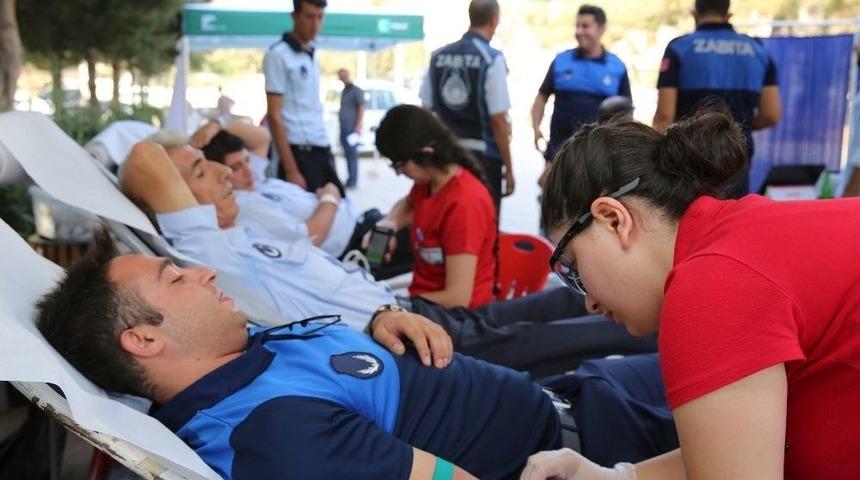 Mardin B&uuml;y&uuml;kşehir Belediyesi Zabıtadan &Ouml;rnek Davranış