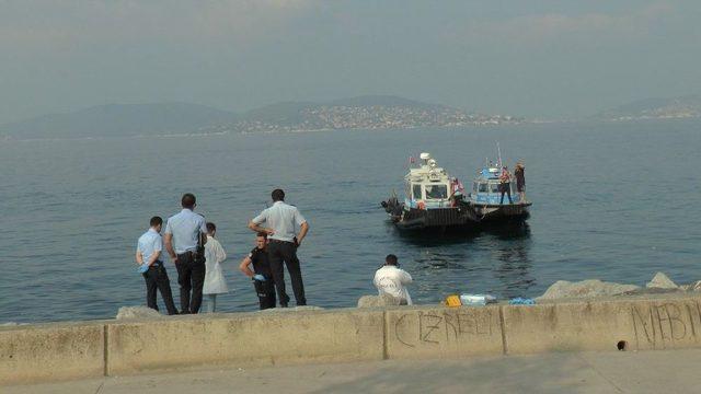 Kartal’da Denizden Erkek Cesedi Çıktı