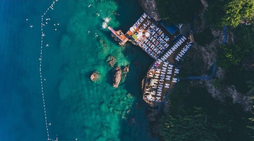 Muratpaşa&rsquo;da Falez Plajları Ve Kafeler Bayramda A&ccedil;ık