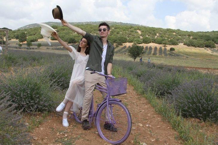 Isparta Gülü Ve Lavantası 14 Ülkeden Gelen Öğrenciye Tanıtıldı G4