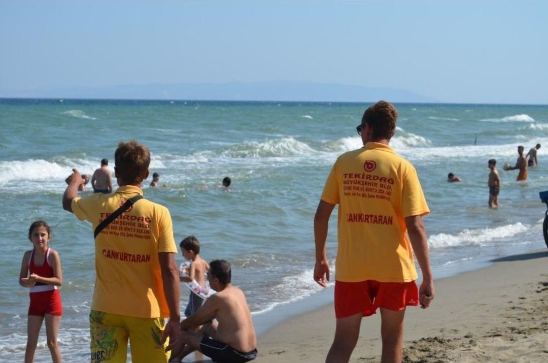 (&ouml;zel) Onlara Durmak Yok, Tatilciler Onlara Emanet