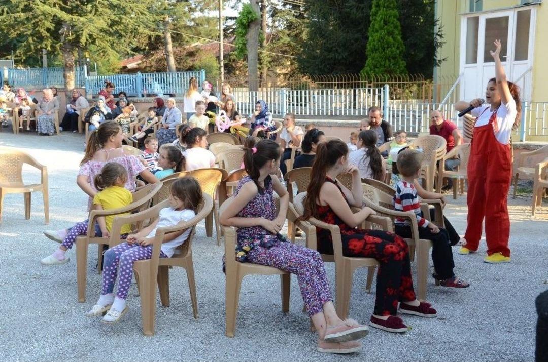 Minikler Balon G&ouml;sterilerini &Ccedil;ok Sevdi