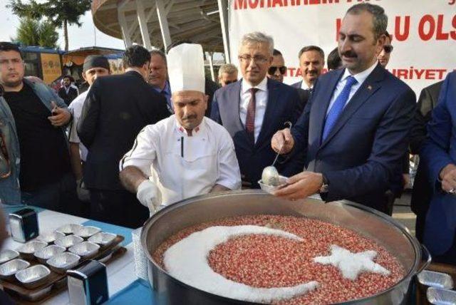 Adalet Bakanı Gül: Kendi Yüzünü, Karısını Bile Inkar Eden Hainler