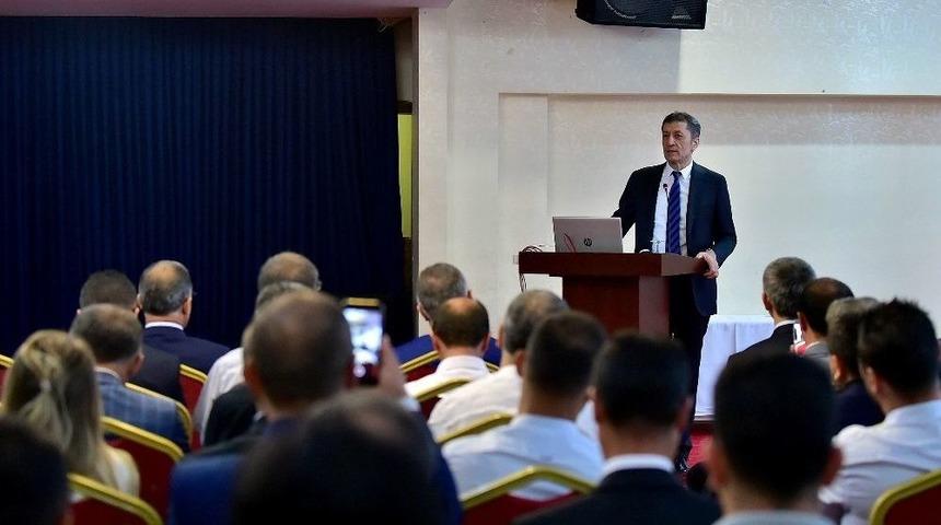 Milli Eğitim Bakanı Selçuk En Başarılı Okul Yöneticileri İle Buluştu