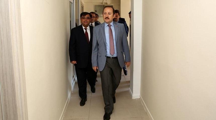 Vali Pehlivan Doğa Koruma Milli Parklar İle Milli Emlak Müdürlüğü’nü Ziyaret Etti