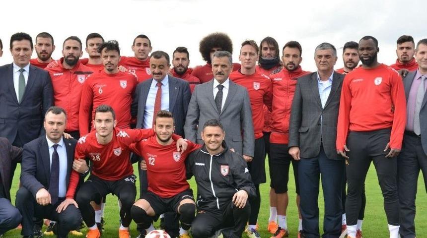Vali Kaymak&rsquo;tan Samsunsporlu Futbolculara Moral