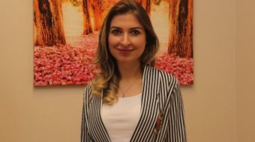 Teknolojik Aletleri Kullanabiliyor Diye &Uuml;st&uuml;n Zekalı Sanılan &Ccedil;ocuklar