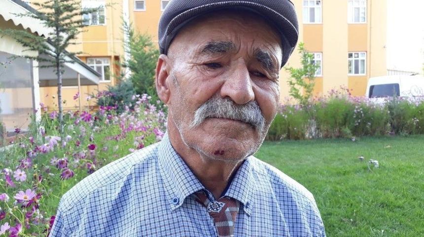 80 Yaşında İlkokul Diplomasını Aldı