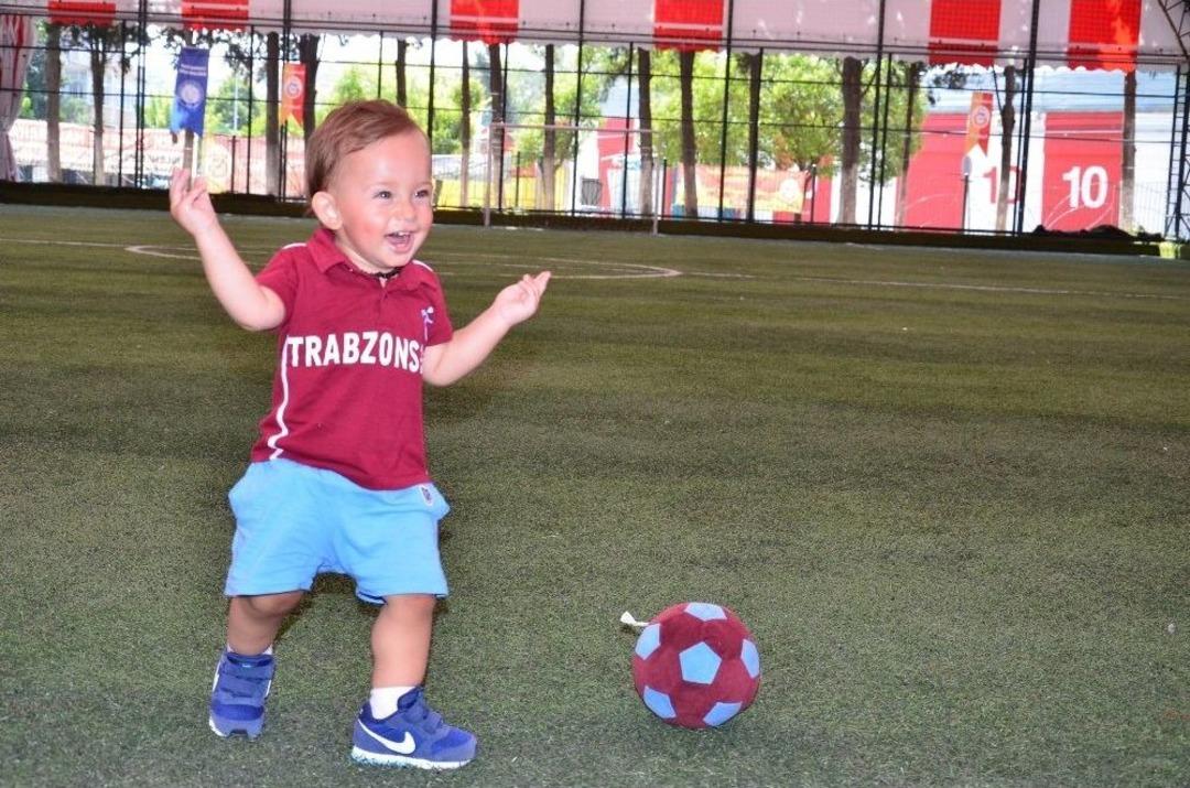 (&ouml;zel Haber) D&uuml;nyanın En Gen&ccedil; Transferi &rsquo;bordo&rsquo; &Ccedil;alışmalara Başladı