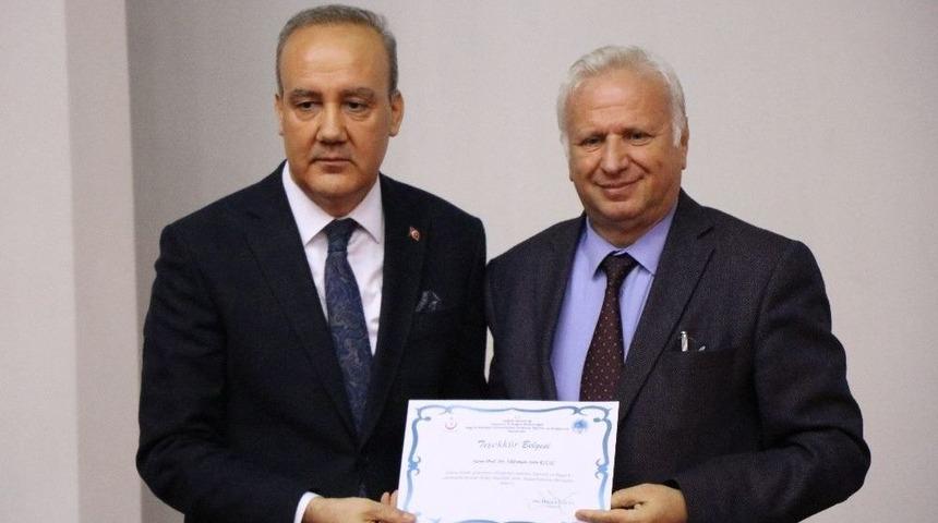 Meslekte 30. Yılını Dolduran Sağlık &Ccedil;alışanlarına Teşekk&uuml;r Belgesi