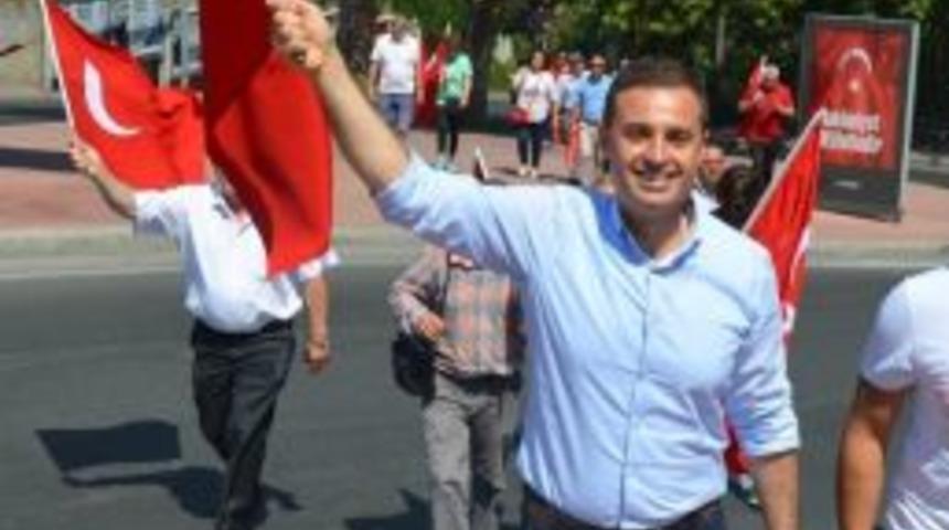 Akın&rsquo;dan Kurtuluş G&uuml;n&uuml; Mesajı