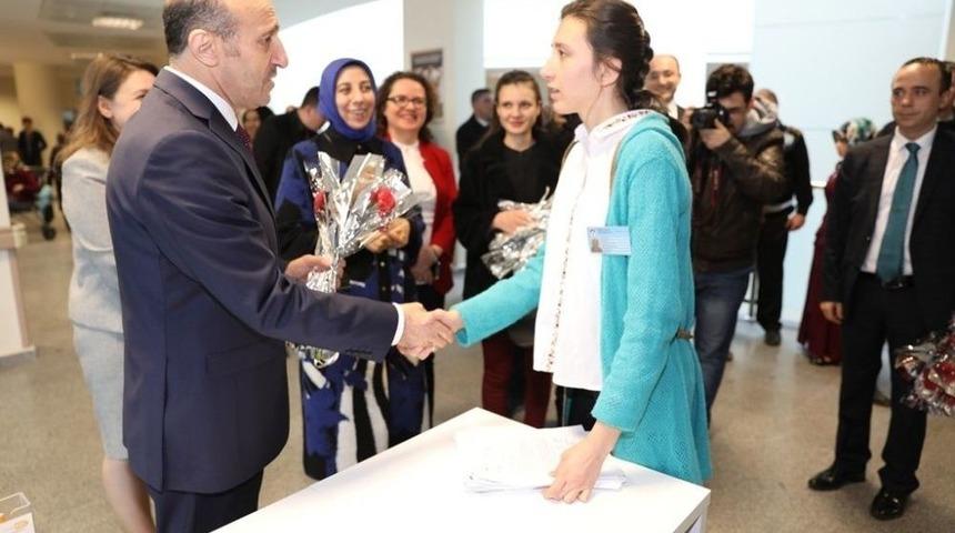 Vali Çiftçi, Sağlık Çalışanlarının Tıp Bayramı’nı Kutladı