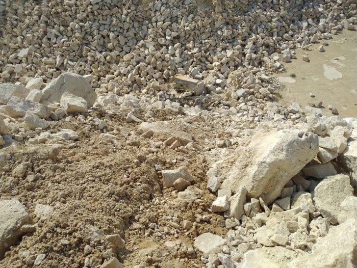 Uçuruma Yuvarlanan Kamyondan Son Anda Atlayarak Kurtuldu G2