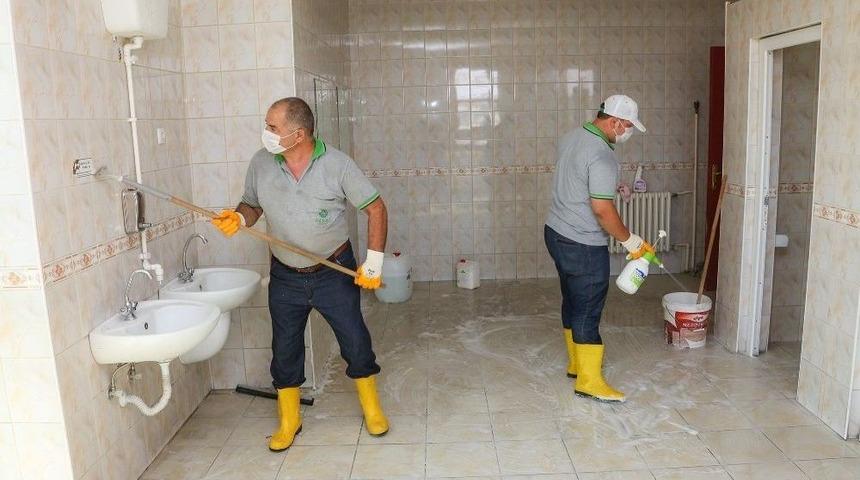 Meram&rsquo;da Okullar Yeni Eğitim Yılına Hazırlanıyor