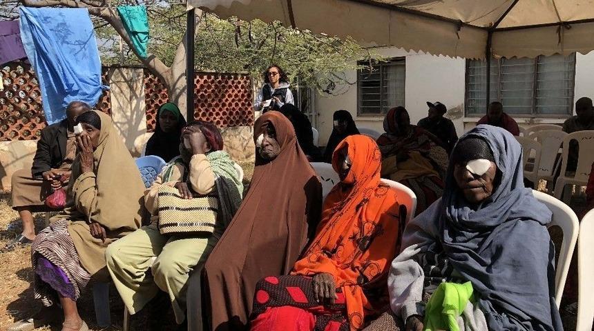 Tika&rsquo;dan Kenyalı Katarakt Hastalarına G&ouml;z Sağlığı Kampı