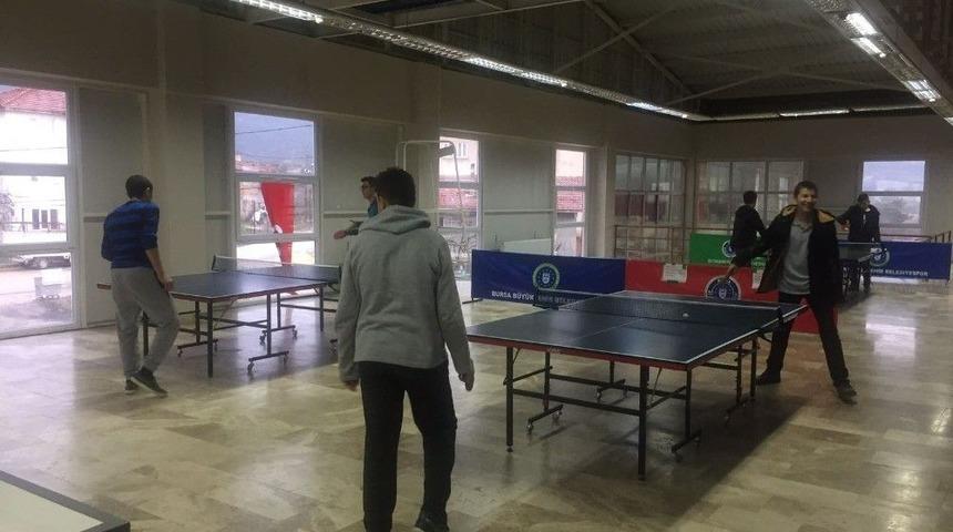 B&uuml;y&uuml;korhan&rsquo;da &Ccedil;ocuklar Spora Doyuyor