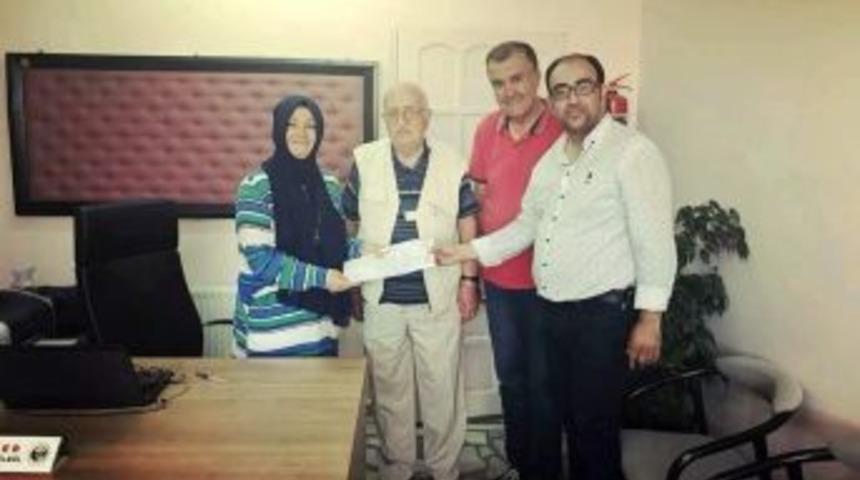 Emekli Polisten T&uuml;rk Hava Kurumu&rsquo;na Bağış