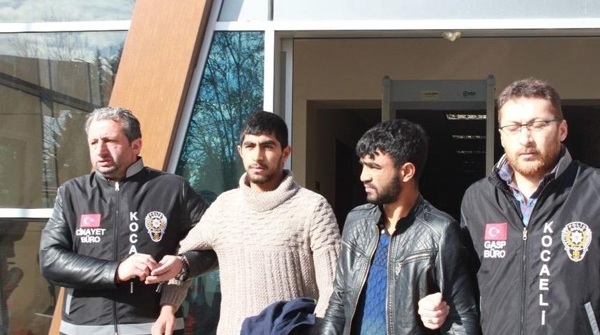 Birlikte Alkol Aldıkları Genci Gasp Eden Şahıslar Serbest Bırakıldı