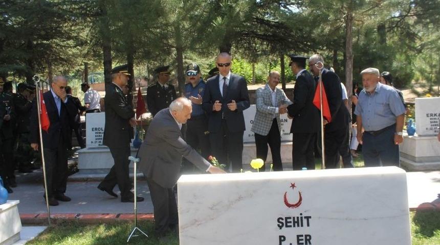 &Ccedil;ankırı Protokol&uuml; Şehitlikte