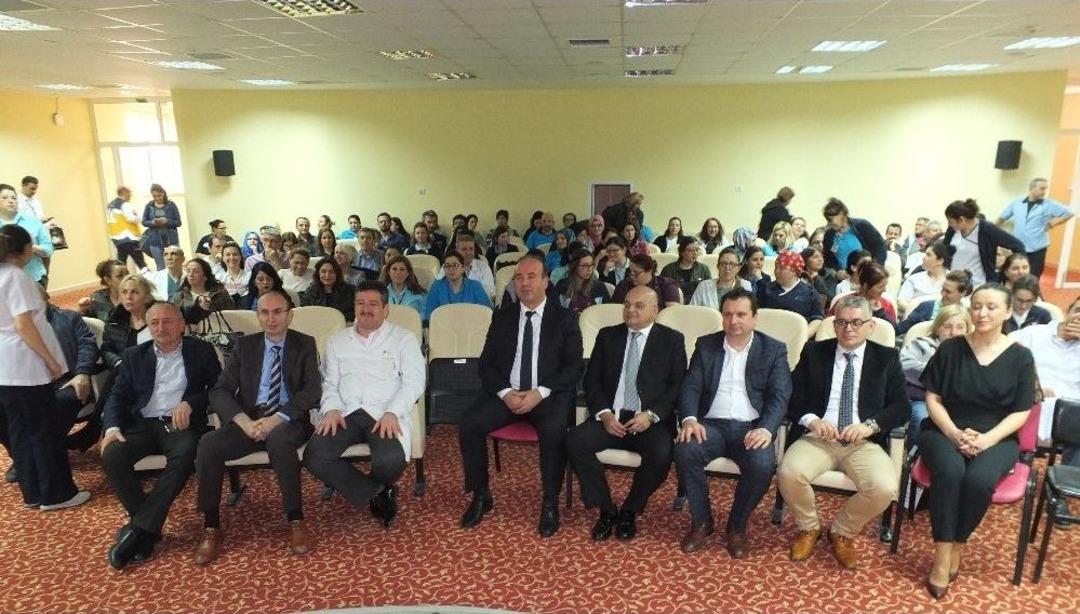 Başhekim Yardımcısı S&ouml;yledi, Doktorlar G&ouml;bek Attı