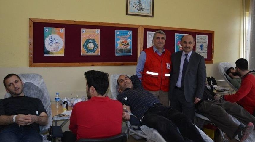 Mehmet&ccedil;ik İ&ccedil;in Kan Bağışı