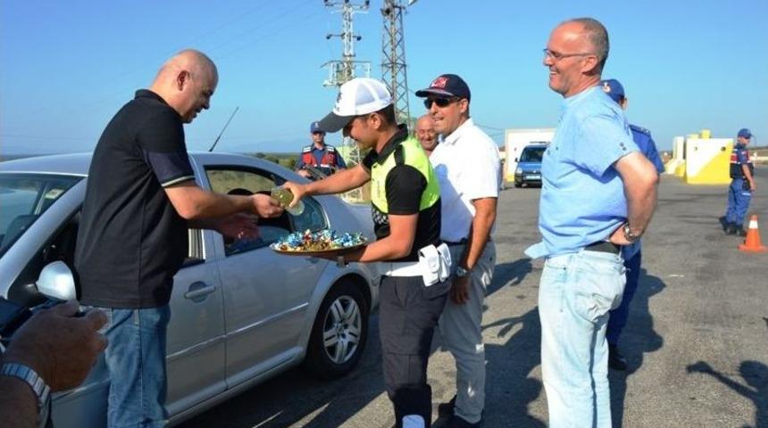 Biga&rsquo;da &lsquo;hatalı S&uuml;r&uuml;c&uuml;ye Kırmızı D&uuml;d&uuml;k&rsquo; Uygulaması