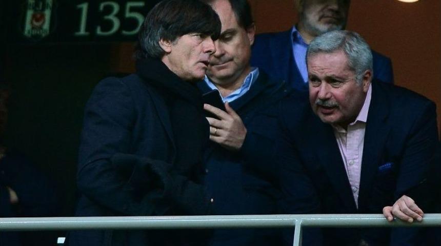 Yıldızlar Ma&ccedil;ı Trib&uuml;nden Takip Etti