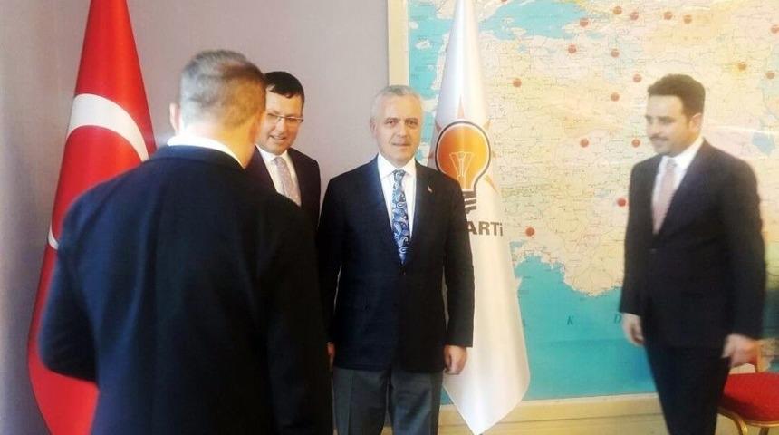 İzmir Ak Parti&rsquo;de 6 İl&ccedil;enin Daha Başkanı Netleşti