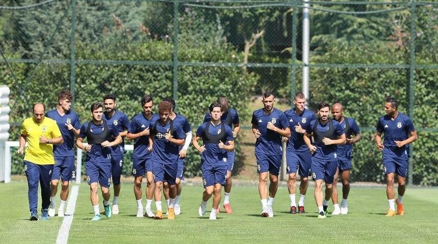 Fenerbahçe Antrenmanlara Başladı