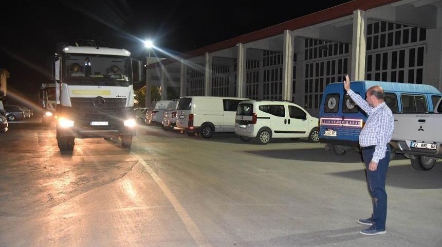 Başkan Pekyatırmacı, Gece Mesaisinde Çalışan Ekipleri Ziyaret Etti