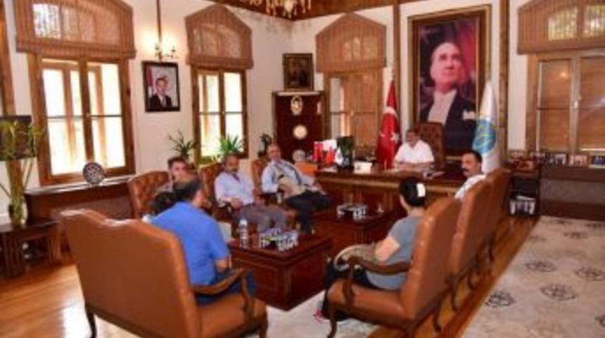 Başkan Can ’halk Günü’nde’ Vatandaşları Ağırladı