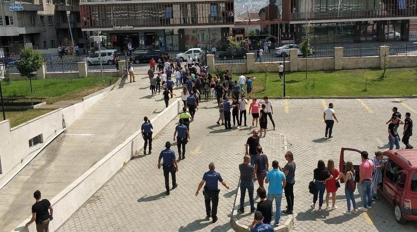 Samsun Adliyesinde Duruşma Çıkışı Arbede