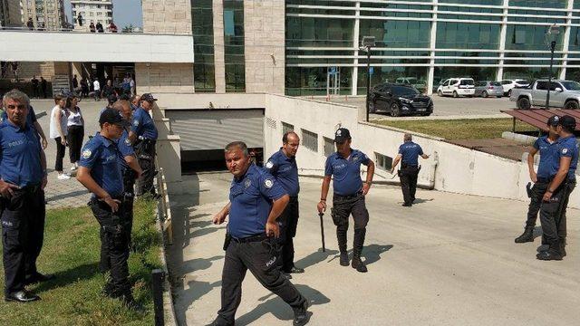 Samsun Adliyesinde Duruşma Çıkışı Arbede