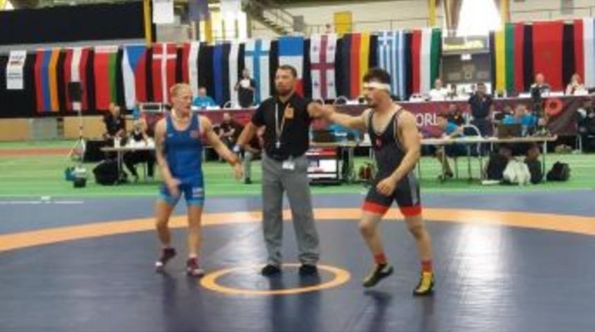 Kayseri Şekersporlu Milli G&uuml;reş&ccedil;iler Almanya&rsquo;dan Madalya İle D&ouml;nd&uuml;