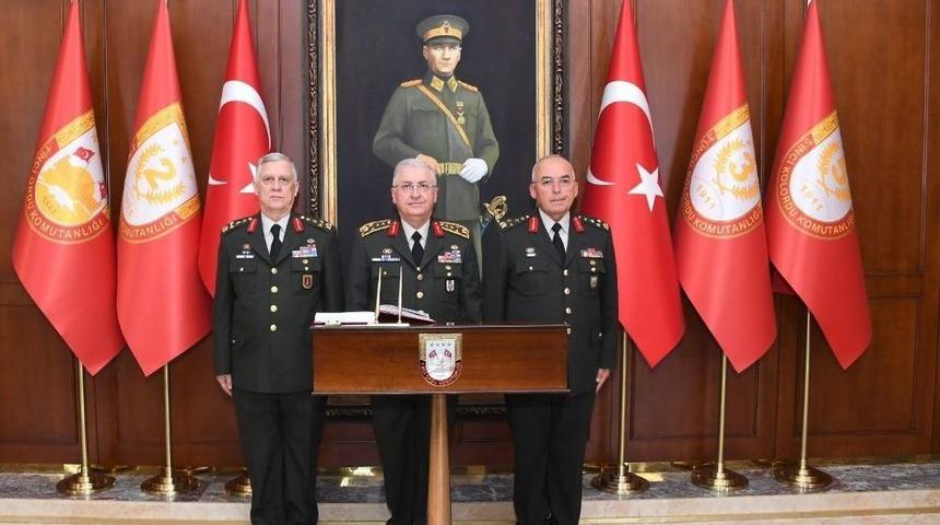 Genelkurmay Başkanı Orgeneral Yaşar G&uuml;ler Ve Kara Kuvvetleri Komutanı Orgeneral &Uuml;mit D&uuml;ndar, İstanbul B&ouml;lgesinde İnceleme Ve Denetlemelerde Bulunuyor.