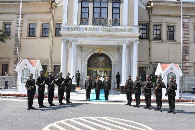 Genelkurmay Başkanı Orgeneral Yaşar Güler Ve Kara Kuvvetleri Komutanı Orgeneral Ümit Dündar, İstanbul Bölgesinde İnceleme Ve Denetlemelerde Bulunuyor.