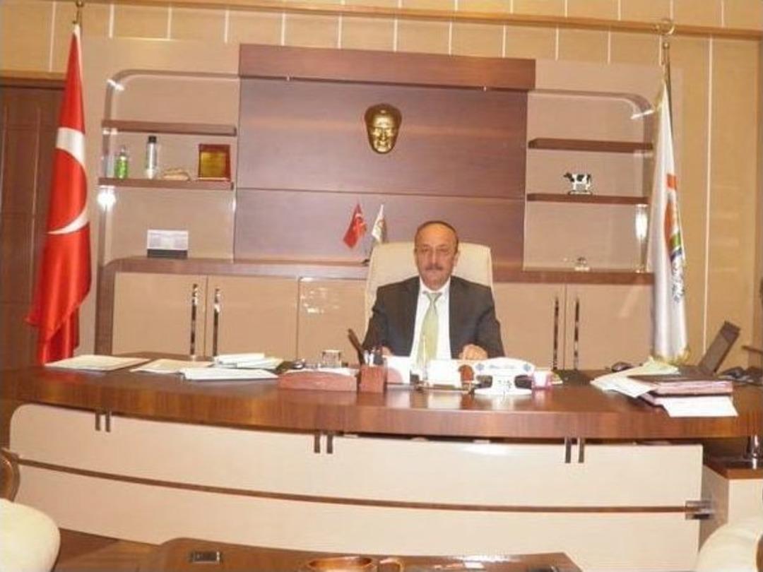 Kocaeli Tarım Ve Orman İl M&uuml;d&uuml;r&uuml;, Kendi Aracının Altında Kalarak Hayatını Kaybetti